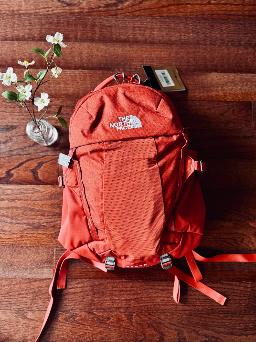 THE NORTH FACE Women's Recon Laptop Backpack Mars Dust Dark One Size New